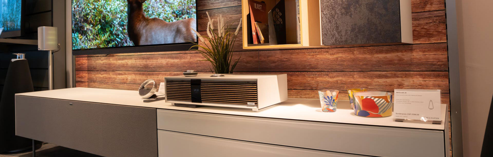 Bolliger_AG_Showroom_Mood-Header-1.jpg